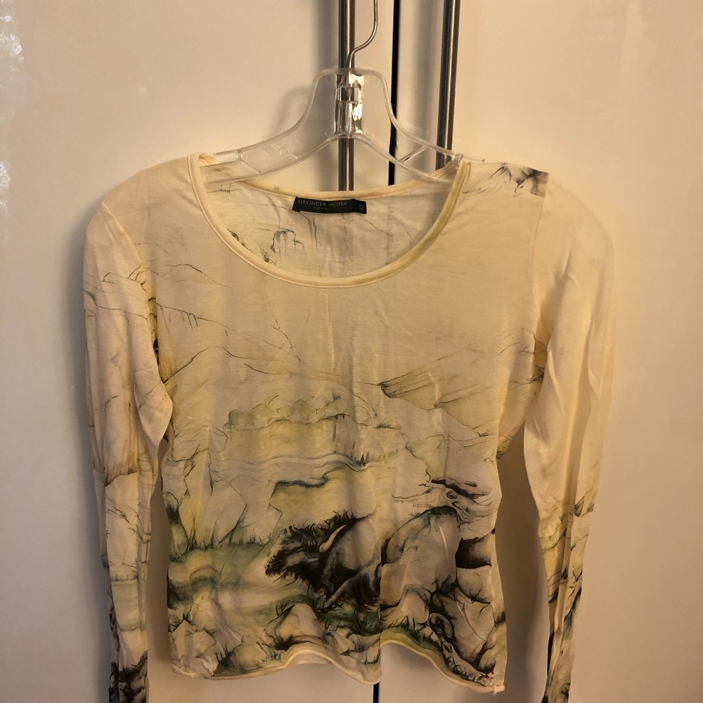Alexander McQueens Long sleeve t shirt